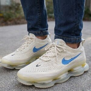 Nike Air Scorpion Flyknit Running Shoes 8